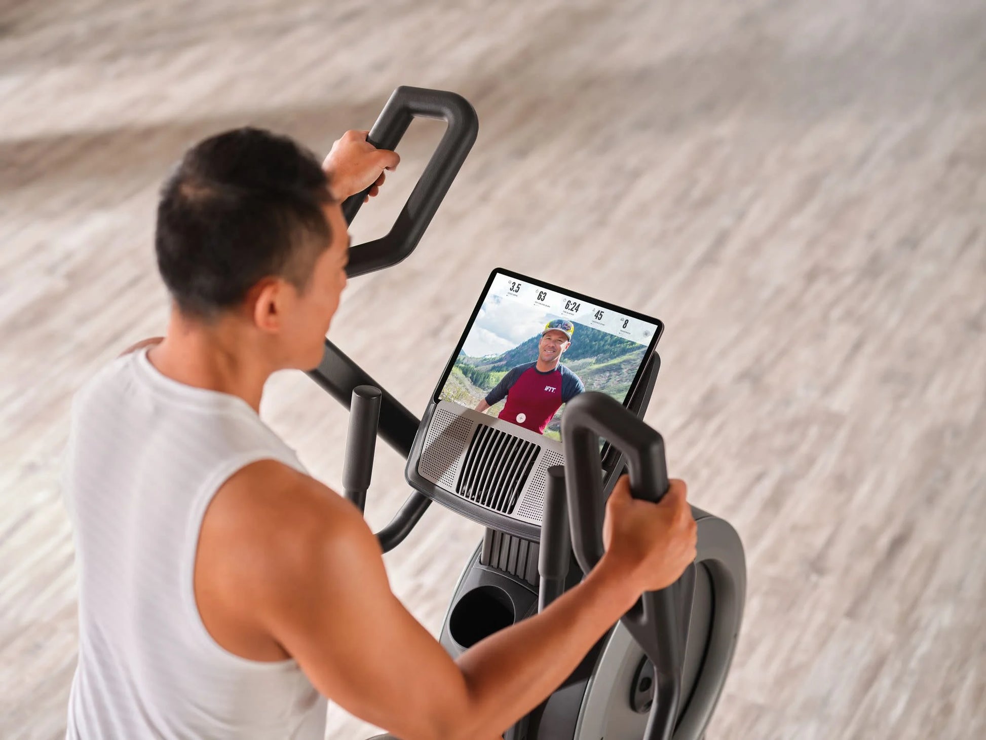 Trainer Elliptical Machine with Built-In Speakers